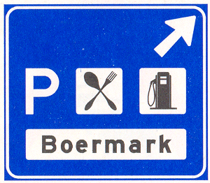 Beslissingswegwijzer langs autosnelweg voor de afgaande richting naar een verzorginsgsplaats, met de naam van de parkeerplaats en symbolen die de aard van de voorzieningen aangeven